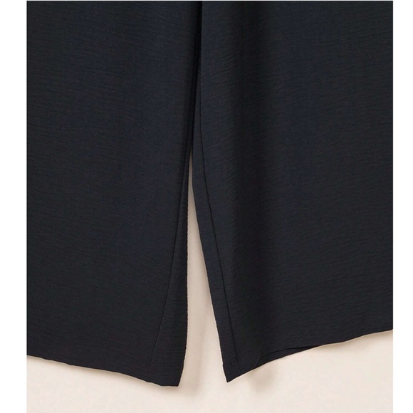 Black Jumpsuit Slant Pocket Wide Leg Shirred Bodice Straps Square Neck - Picture 11 of 13